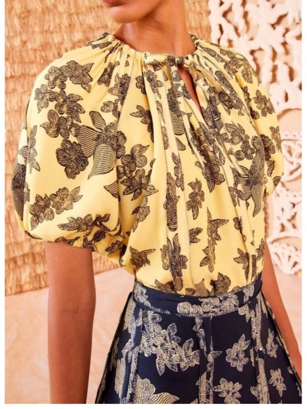 ULLA JOHNSON Marcellana Puff
Sleeve Top in Solaris